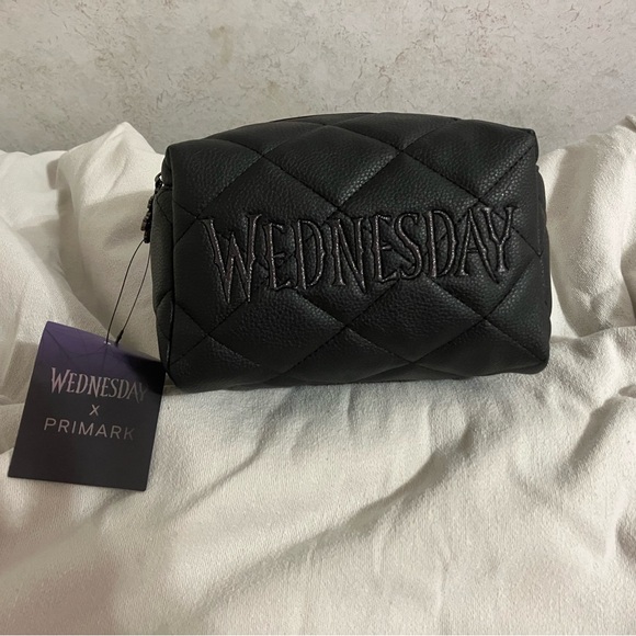 Primark Black Quilted Cosmetic Bag - Picture 1 of 3